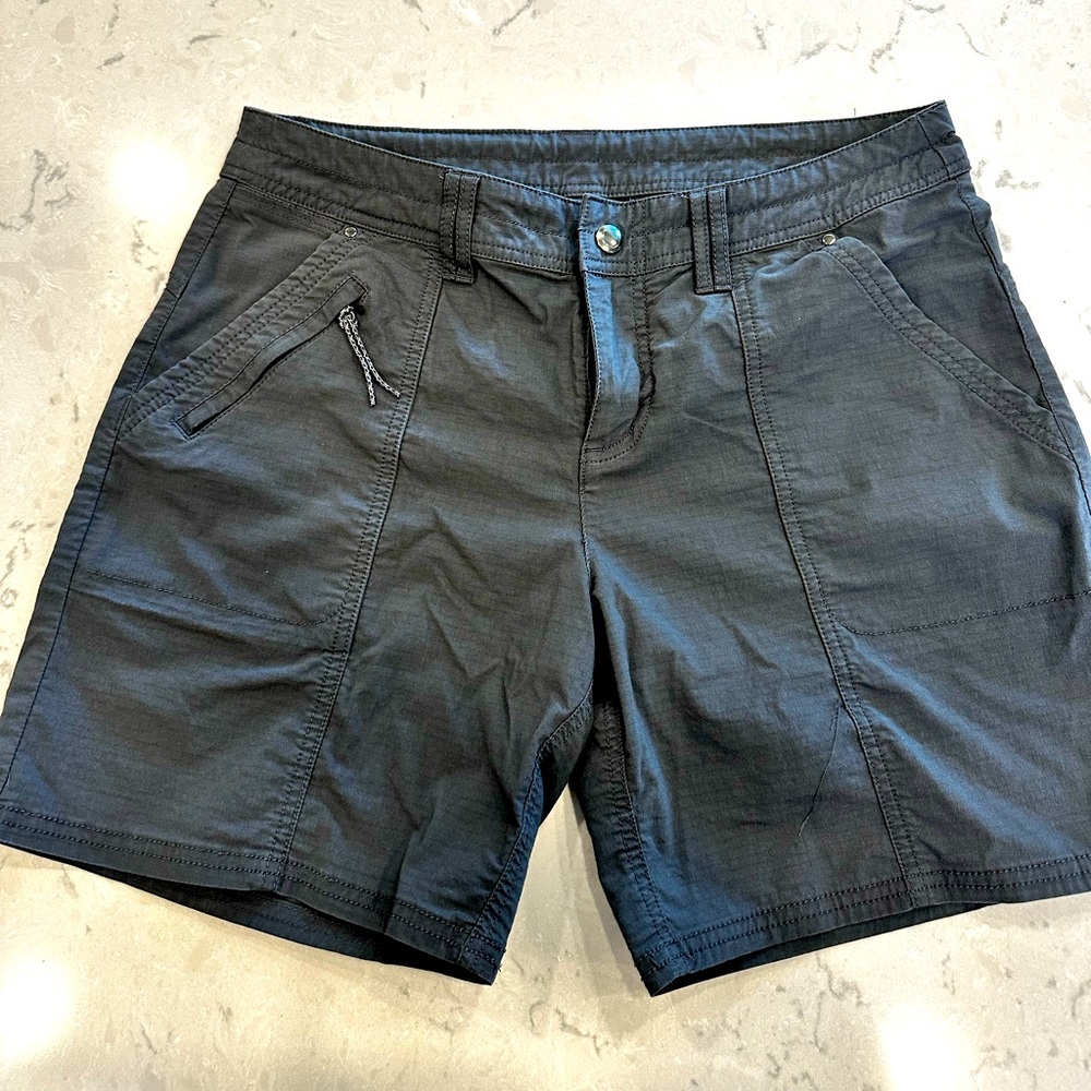 Title Nine Big B Shorts 6”